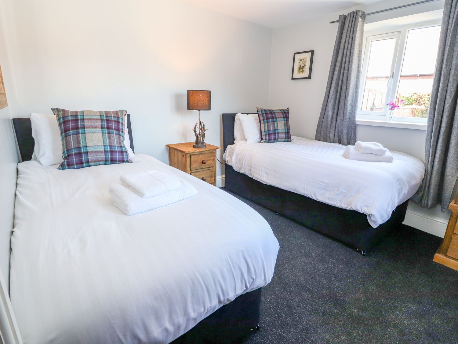 Clwyd Cottage Twin Bedroom