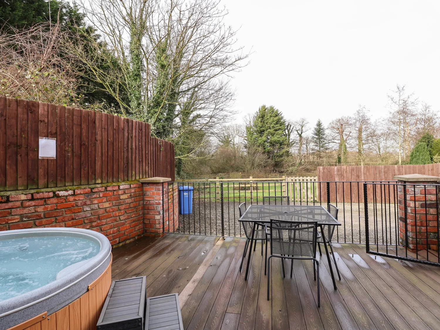 Gamekeepers Cottage Outside