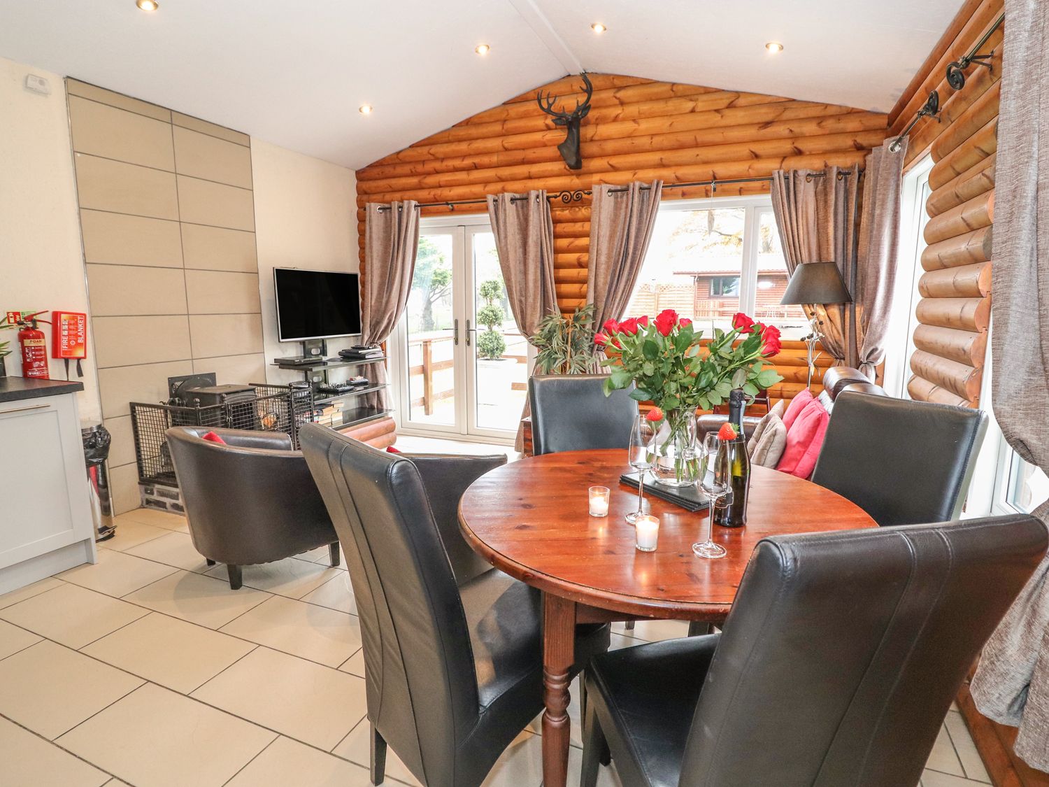 The fallows dining room