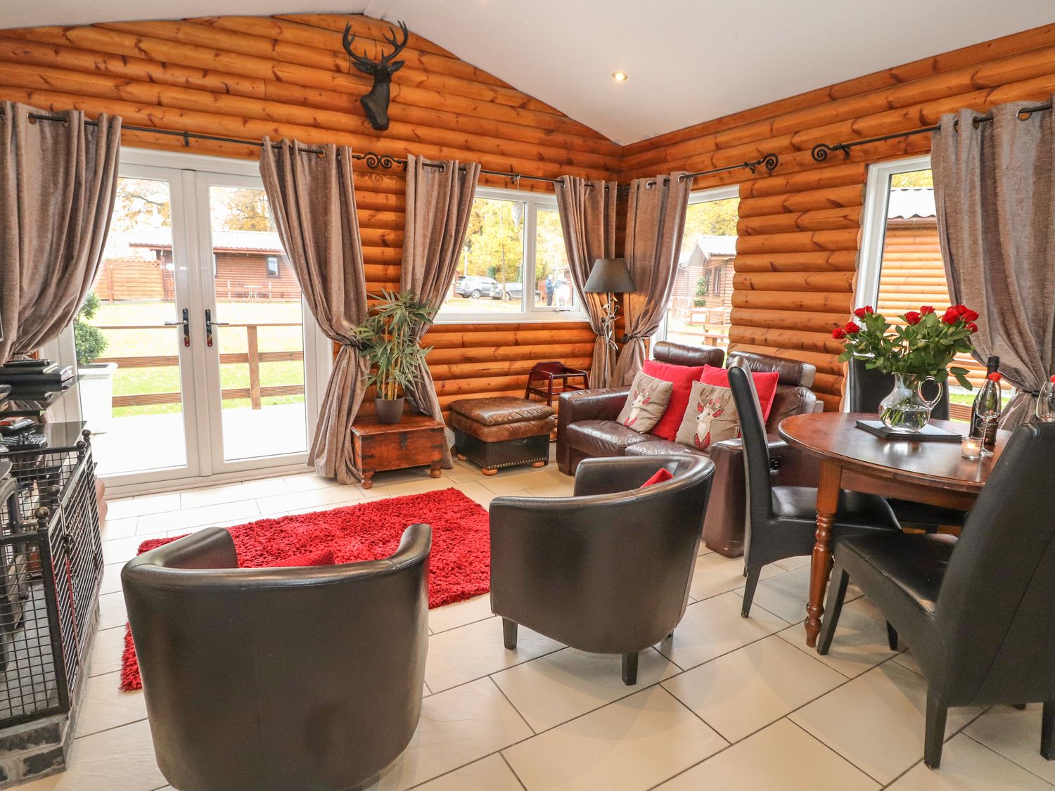 The fallows lounge and dining room